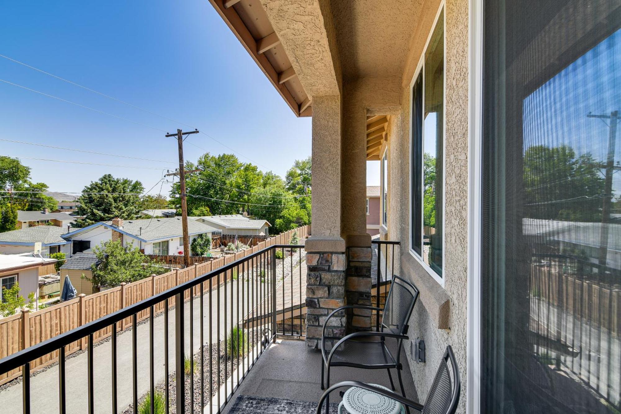 Central Carson City Townhome, 1 Mi To Downtown! Eksteriør bilde